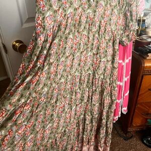 NATURAL LIFE Floral Top in Olive Green with Pink and Blue Flowers